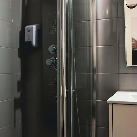 Hannah's Guest house 4*